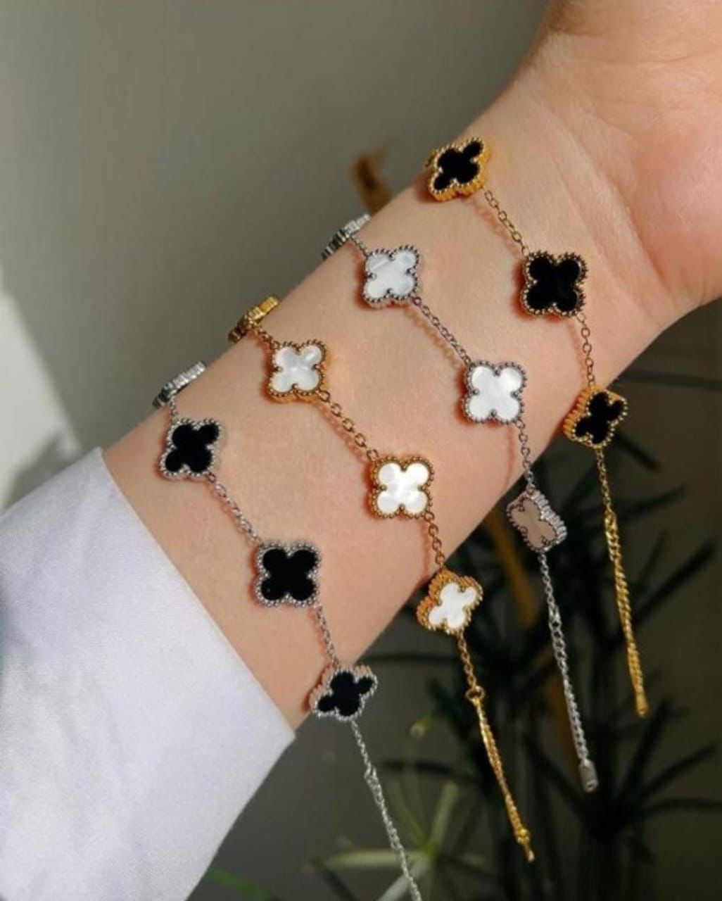 Midnight Clover Bracelet